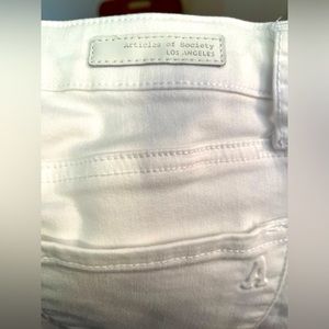 White jeans : Articles of Society